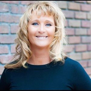 Meet your Posher, Brenda